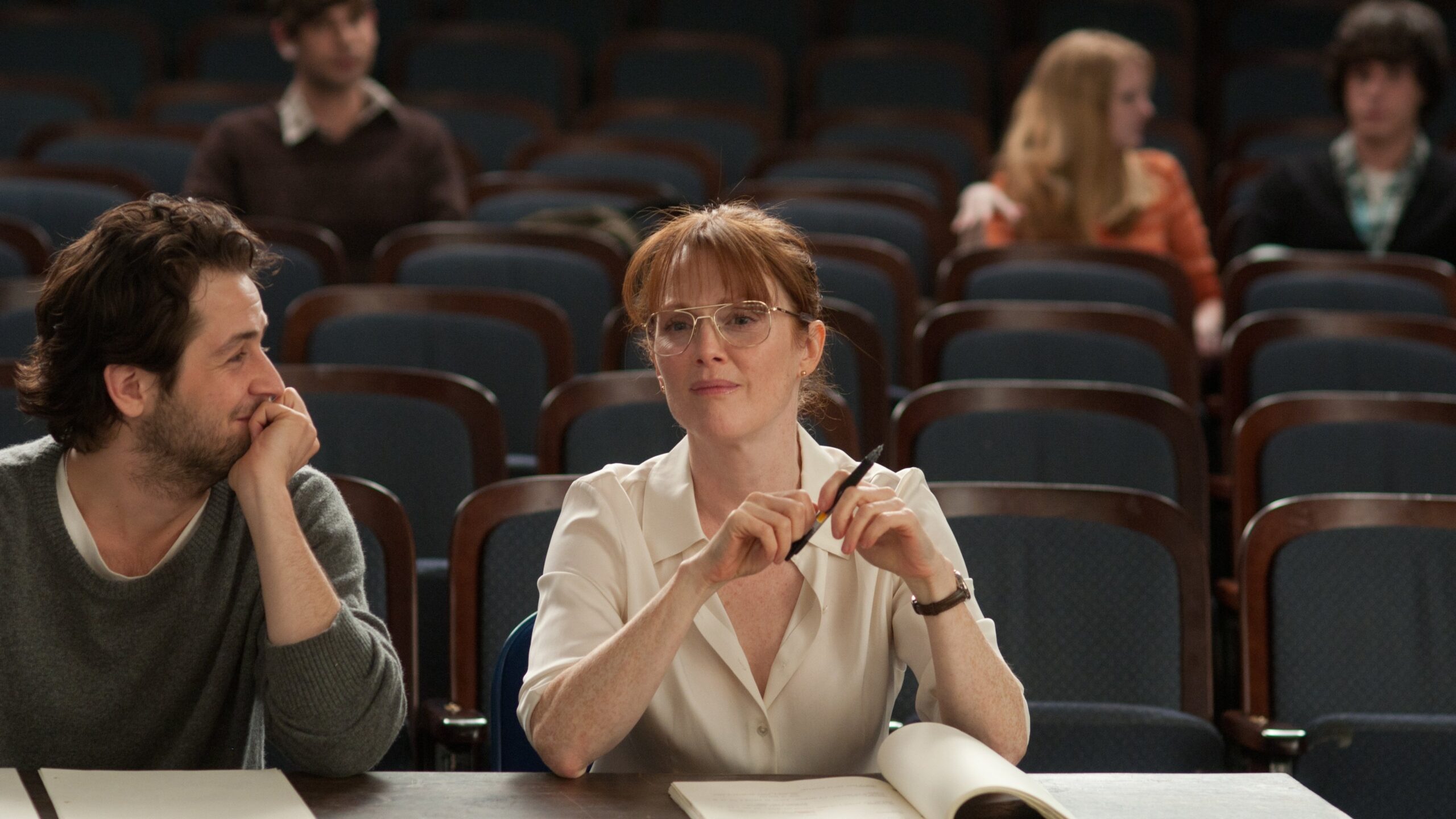 วิจารณ์และวิเคราะห์ The English Teacher น่าติดตาม